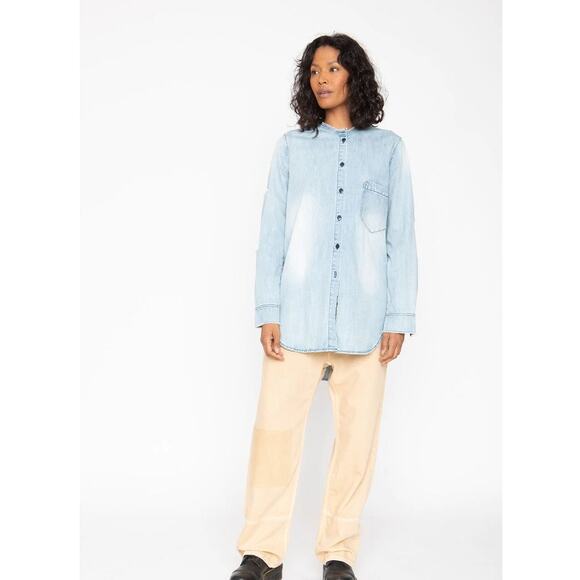 #210 NWT FREE PEOPLE x SANDRINE ROSE Mandarin Neckline Raw Edge Denim Shirt SzSm - Picture 2 of 8